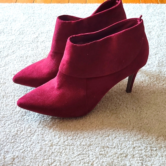 Old Navy Shoes - Price Reduced! Heeled booties
